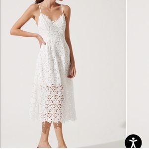 ASTR Lace Midi Dress White Size Large